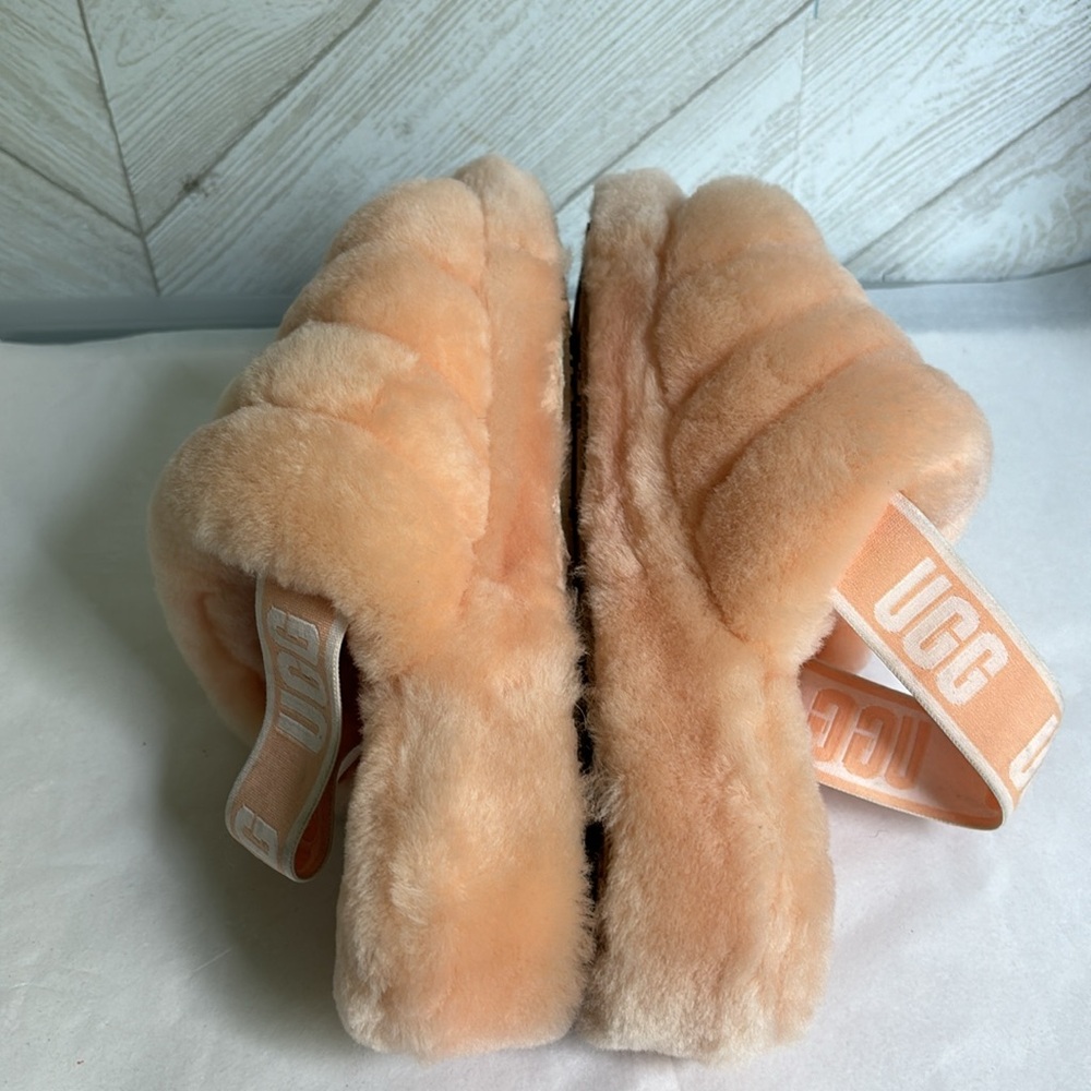 UGG pink platform fuzzy slipper US 7 - Picture 7 of 9